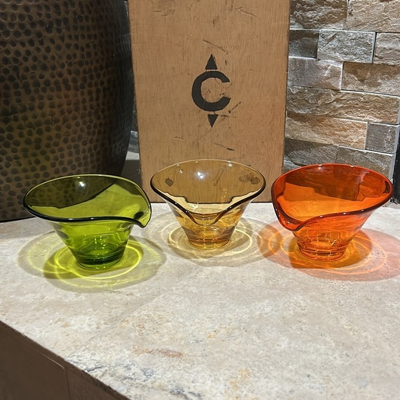 3 Vintage VIKING Glass Spouted Decorative Bowls Orange, Yellow, Green MCM - Picture 1 of 10